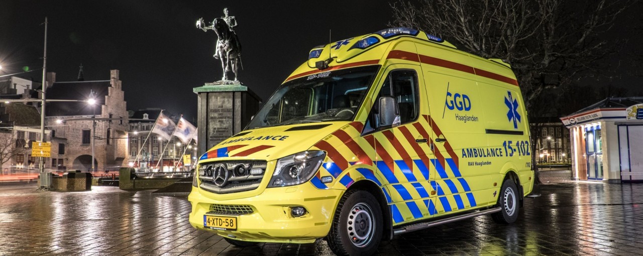 Ambulance GGD Haaglanden bij Hofvijver